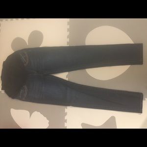 Maternity skinny jeans